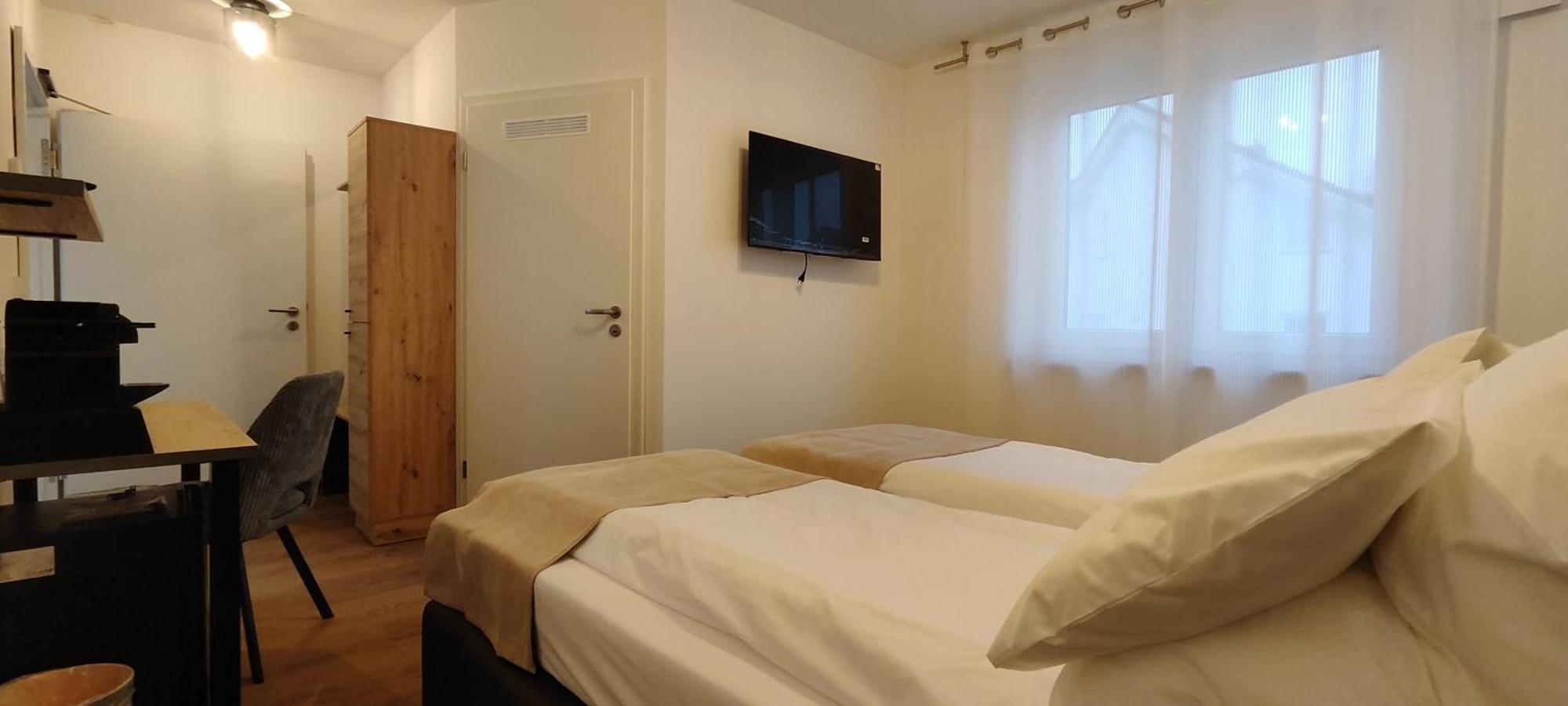 Apartments Seibel Doppel-Zweibettzimmer Mit Bad Ройтлінген Екстер'єр фото